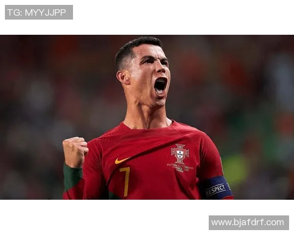 C罗欧冠荣耀之路足球明星海报装饰画展现传奇球技与冠军风采