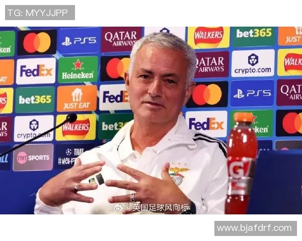 用足球明星表达爱意的创意表白方式 让你的心动更具魅力与惊喜