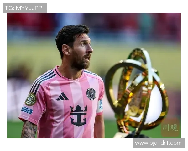 聚焦全球足球明星：从梅西到C罗的传奇之路与未来展望