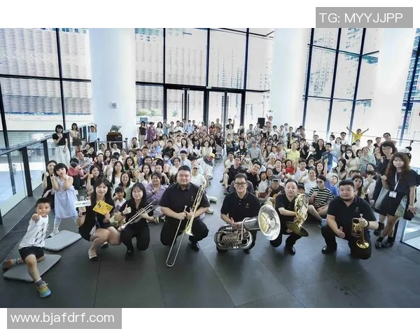 足球与银幕传奇：盘点跨界球星与演员的精彩人生