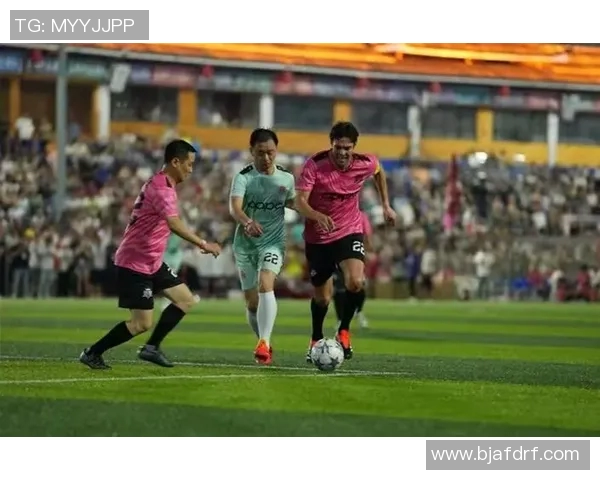 足球球星亲手圆梦球迷 感动瞬间见证梦想成真 足球球星亲手圆梦球迷 感动瞬间见证梦想成真